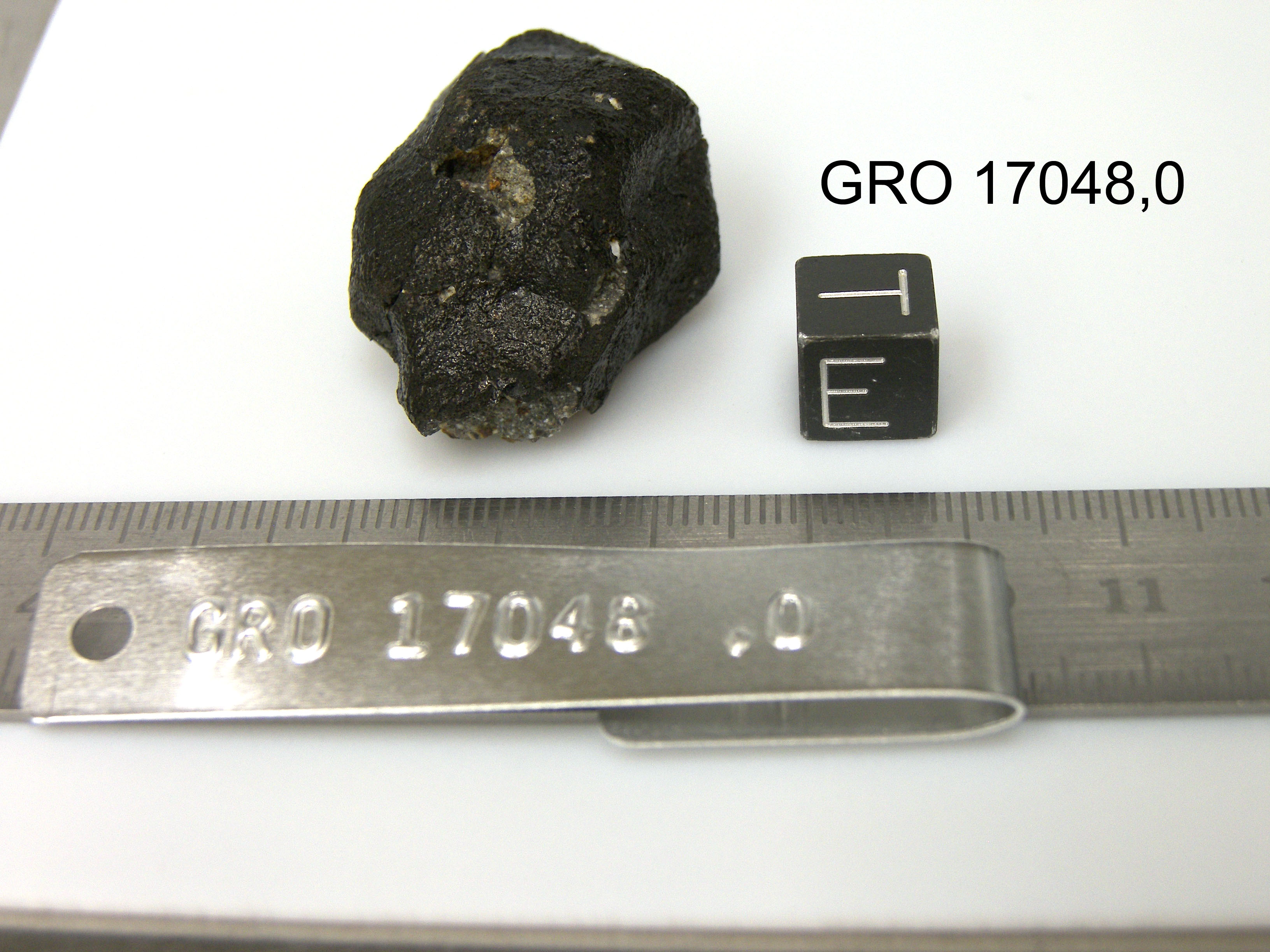 Lab Photo of Sample GRO 17048 Displaying East Orientation