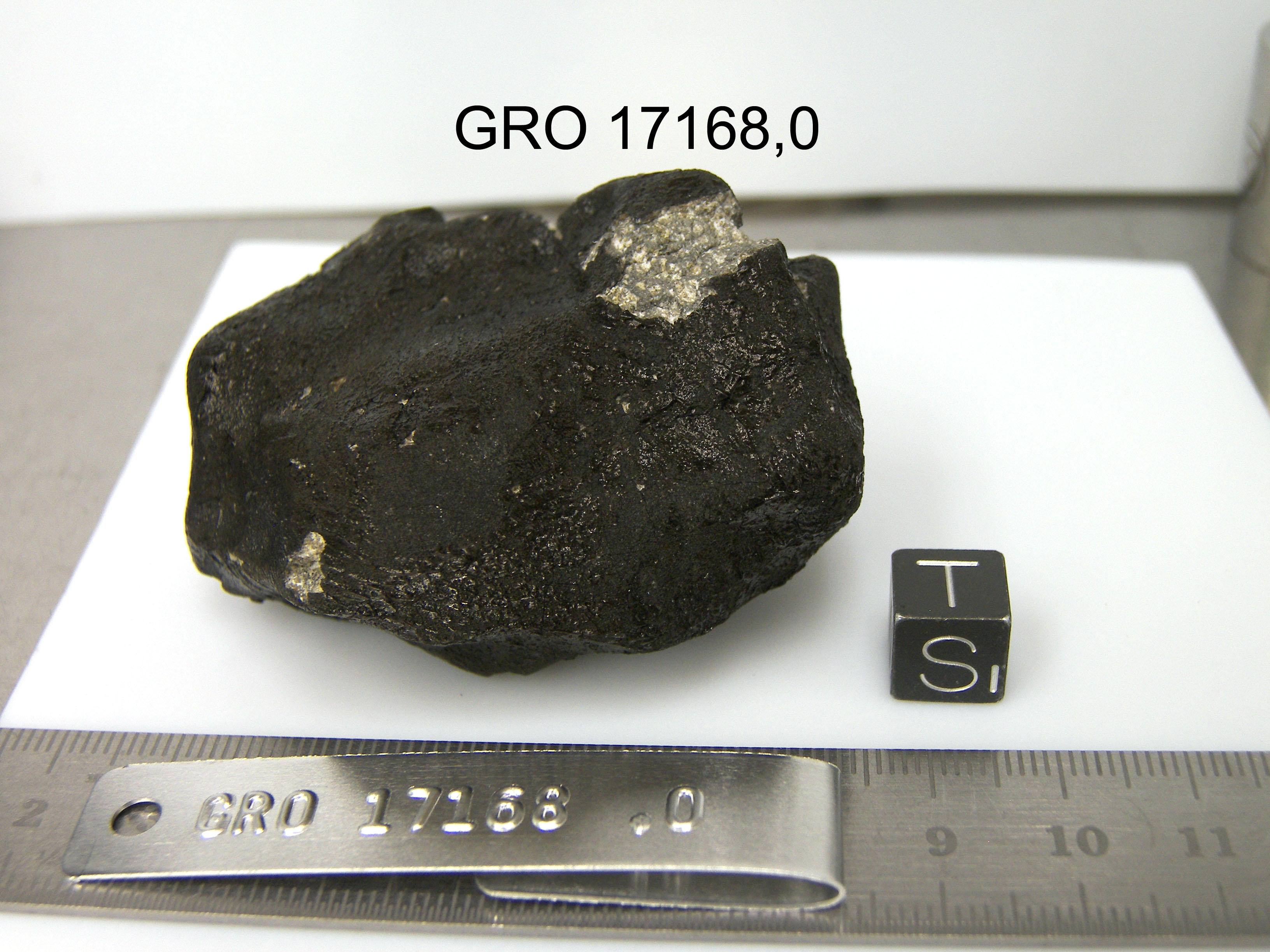 Lab Photo of Sample GRO 17168 Displaying South Orientation