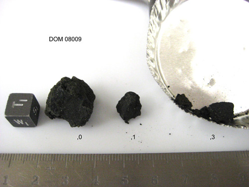 Lab Photograph of Splits View of Sample DOM 08009