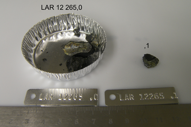 Lab Photo of Sample LAR 12265 Displaying Sample Splits View