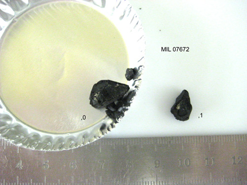 Lab Photograph of Splits View of Sample MIL 07672