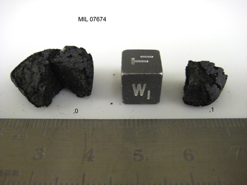 Lab Photograph of Splits View of Sample MIL 07674