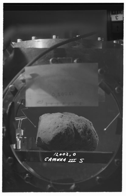 Black and white stereo photograph of Apollo 12 Sample 12002,0 using Camera III angle S.