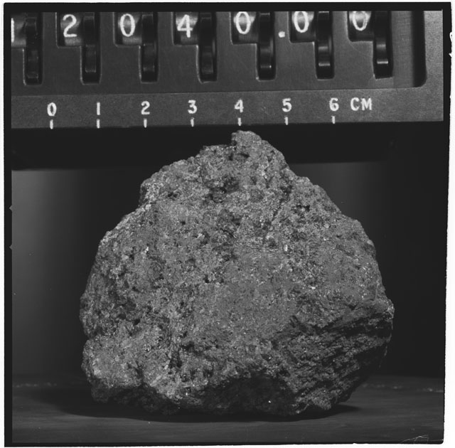 Black and white stereo photograph of Apollo 12 Sample 12040.