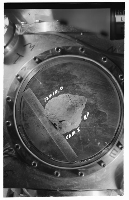 Black and white stereo photograph of Apollo 12 Sample 12010,0 using Camera I angle R.