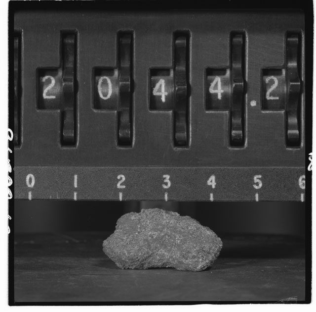 Black and white stereo photograph of Apollo 12 Sample 12044,2.