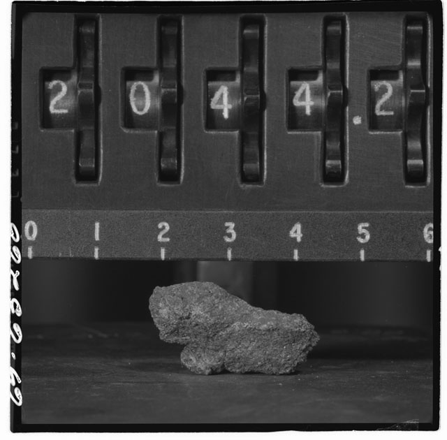 Black and white stereo photograph of Apollo 12 Sample 12044,2.