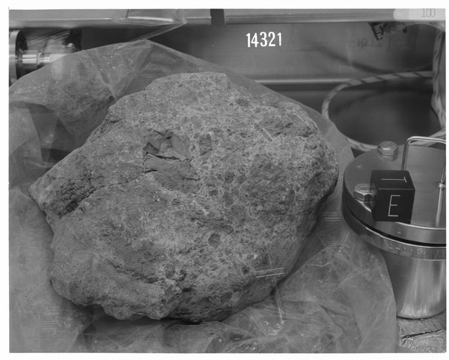 Black and White Processing Photo of Apollo 14 Sample 14321,0 with T,E Orientation