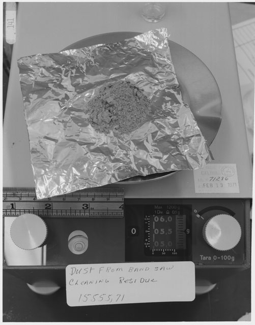 Inventory Photograph of Apollo 15 Sample(s) 15555,71