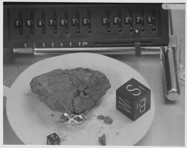 Inventory Photograph of Apollo 15 Sample(s) 15476,10