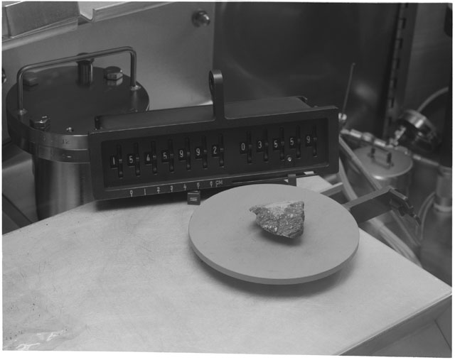 Inventory Photograph of Apollo 15 Sample(s) 15459,92