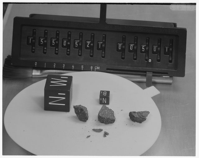Inventory Photograph of Apollo 15 Sample(s) 15505,21