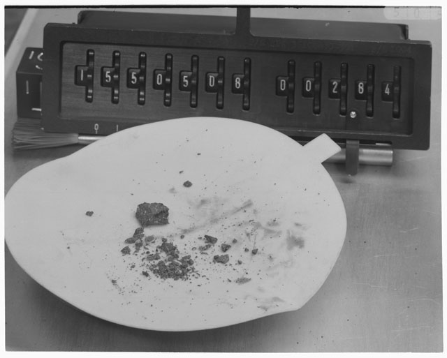 Inventory Photograph of Apollo 15 Sample(s) 15505,08