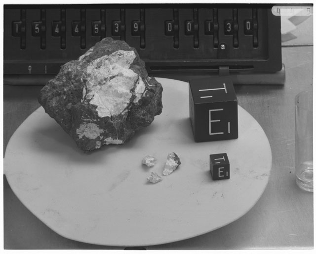 Inventory Photograph of Apollo 15 Sample(s) 15445,39