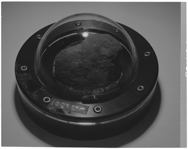 Black and white photograph of Apollo 11 Sample(s) 10019,1; Processing photograph of a Display.