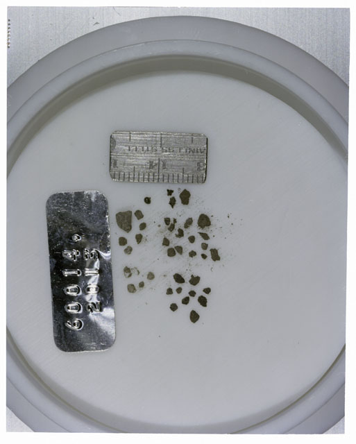 Color photograph of Apollo 16 Core Sample 60014,2013; Processing photograph displaying >1 MM Core Fines .